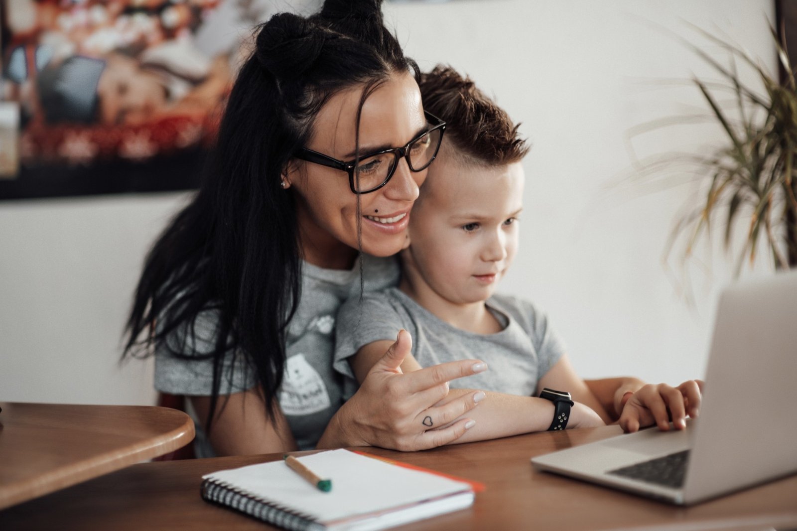 Using Game Mechanics to Improve Financial Literacy